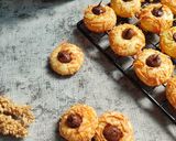 Foto langkah ke 7 dari resep Nutella Cheese Thumbprint Cookies.