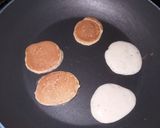 Foto langkah ke 2 dari resep Pancake Oat Mini Skewers.