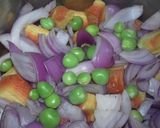 A picture of step 1 of Green peas Pulav.