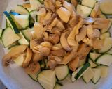 Zöldsèges,gombàs spagetti sütőben sütve 🍜🍜🍜 recept fázis 1 fotója