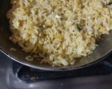 A picture of step 2 of Fry rice.