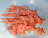 Foto del paso 3 de la receta: Calabacín relleno de gambitas rojas