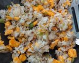 Foto langkah ke 2 dari resep Nasi Goreng Daun Bawang Mommylicious.