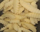 A picture of step 5 of Tri-Colour Chicken Pasta Platter.