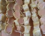 Foto langkah ke 2 dari resep Sosis Gulung Lumpia.