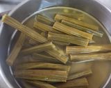 સરગવાનું લોટ વાળું શાક (Drumstick Besan Shak Recipe In Gujarati) રેસીપી સ્ટેપ2ફોટો