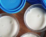 Foto langkah ke 3 dari resep Milk Pudding with Caramel Sauce.