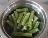 A picture of step 1 of Drumstick, rawmango pulusu.