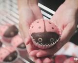 Foto langkah ke 8 dari resep Bolu kukus karakter 🍓.