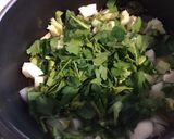 Une image de l'étape 3 de Soupe au chou carottes pommes de terre saucisse fumée et persil.