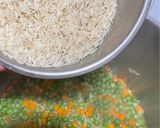 صورة لخطوة 4 من وصفة رز بالبسلة والجزر والزنجبيل