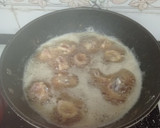 Foto del paso 2 de la receta: Calamares rebozados con un toque personal
