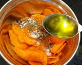 A picture of step 6 of Baked carrot chips.
