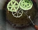 Foto langkah ke 6 dari resep Kembang Goyang.