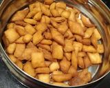 A picture of step 5 of Shankrpali.