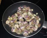 Foto del paso 1 de la receta: Almejas al ajillo