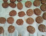 Foto langkah ke 5 dari resep Cashew and Nut Palm Sugar Cookies (Eggless Gluten Free).