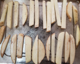 Foto del paso 3 de la receta: Papas a la francesa horneadas