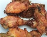 Foto langkah ke 2 dari resep Ayam goreng serundeng.