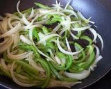 Foto del paso 3 de la receta: 159. Ternera con pimientos