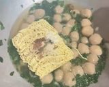 Foto langkah ke 2 dari resep Indomie Baso Daun Kelor.