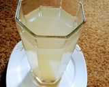 A picture of step 4 of Lemon Water.