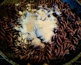 Foto del passaggio 3 della ricetta Fusilli di riso Venere cacio e pepe