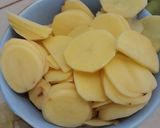 Foto langkah ke 1 dari resep Perkedel kentang enak.