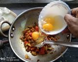 A picture of step 4 of Potato  Egg  Bhurji.