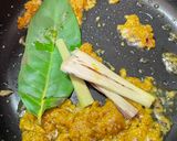 Foto langkah ke 2 dari resep Acar Kuning (Timun, Wortel, Buncis).