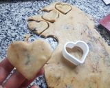 Foto del paso 5 de la receta: Galletitas dulces sin gluten con ciruelas pasas