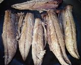 Foto del paso 2 de la receta: Caballa a la plancha con picada de ajo
