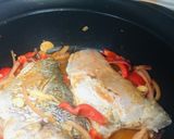 Foto del paso 2 de la receta: Pescado Encebollado Pe  🐟🍅🧅