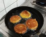 A picture of step 4 of Banana malpua.