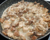 Foto del paso 6 de la receta: Pechuga de pollo con champiñones Portobello, con salsa de Cabrales