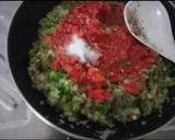 A picture of step 2 of Paneer Bhurji.