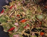 Foto langkah ke 6 dari resep Tumis Bunga Pepaya.