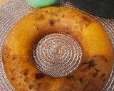 A picture of step 4 of Caramelised pear bundt cake.
