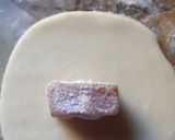 Foto del paso 2 de la receta: Empanaditas de dulce con masa de queso💫
