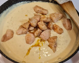 Foto del paso 5 de la receta: Pollo adobado en salsa de cebolla y mostaza