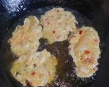 Foto langkah ke 6 dari resep Keripik Bawang Pedas.