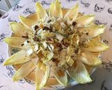Une image de l'étape 9 de Salade d'endives aux pistaches, abricots secs et tomates séchées.