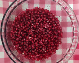 மாதுளை மில்க் ஷேக் (Pomegranate/ maathulai milkshake recipe in tamil) ரெசிபி ஸ்டேப் 1 புகைப்படம்