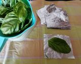 Foto del passaggio 2 della ricetta "Caramelle profumate" di basilico (da conservare*) 🍬🌱🍃