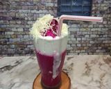 Foto langkah ke 4 dari resep Smoothies naga toping keju.
