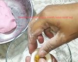 Foto langkah ke 3 dari resep Resep Kue Klepon Merah Putih Anti Gagal.