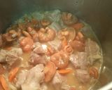 Foto del paso 8 de la receta Guisadillo de carne con Níscalos en olla express