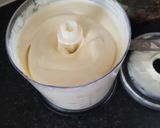 A picture of step 2 of Cream, creamed cheeses and honey dessert.