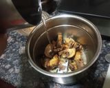 A picture of step 2 of Weightloss Mushroom soup.