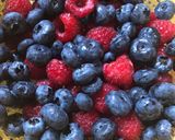 Φωτογραφία βήματος 2 της συνταγής Blueberry-raspberry dark chocolate muffins